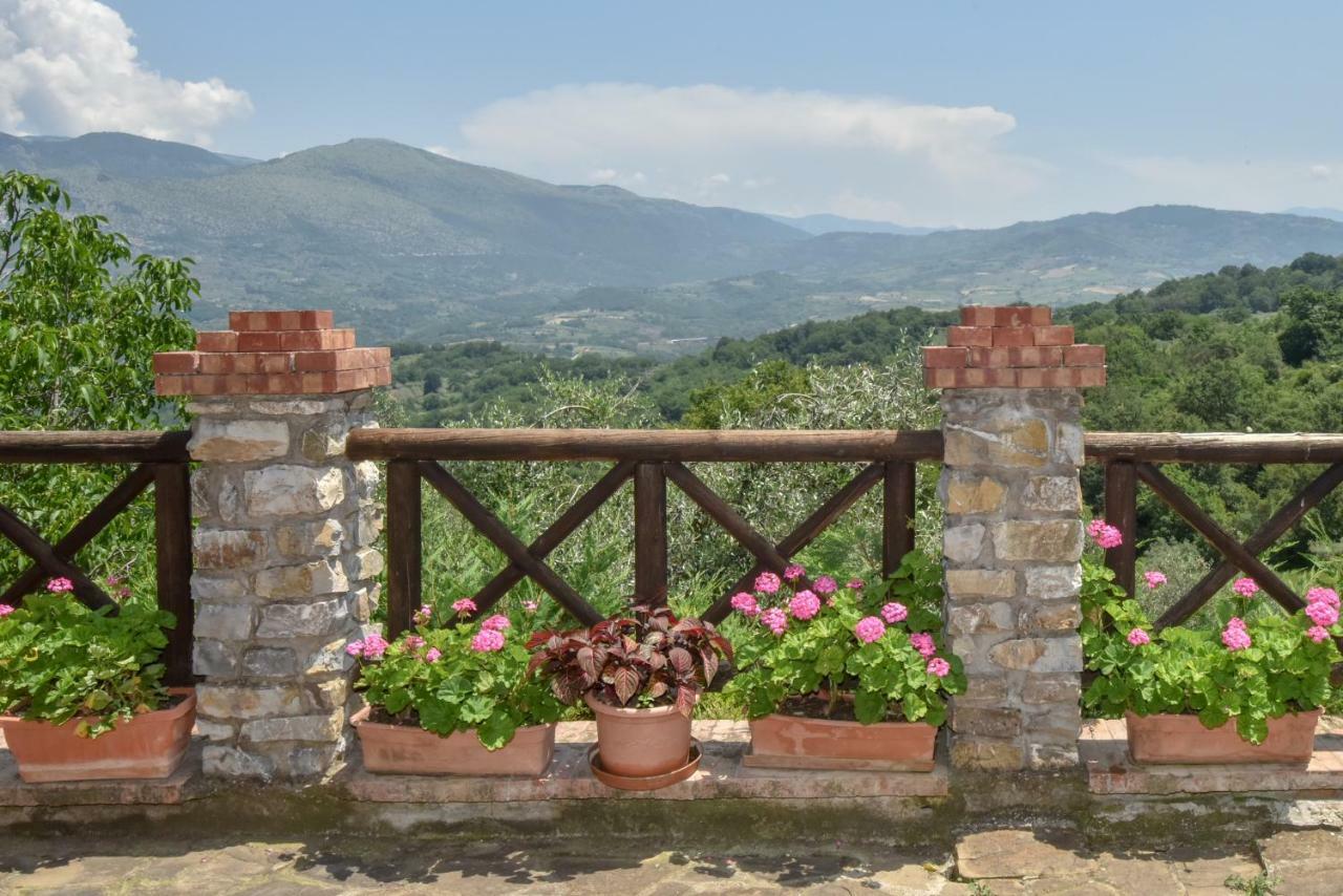 Agriturismo L'Antico Casolare Castelcivita Exterior photo